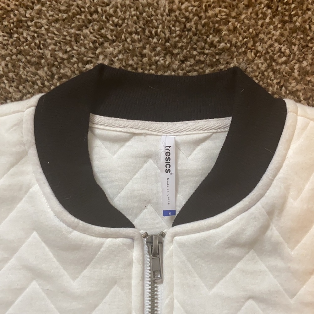 Tufted jacket - Picture 3 of 4